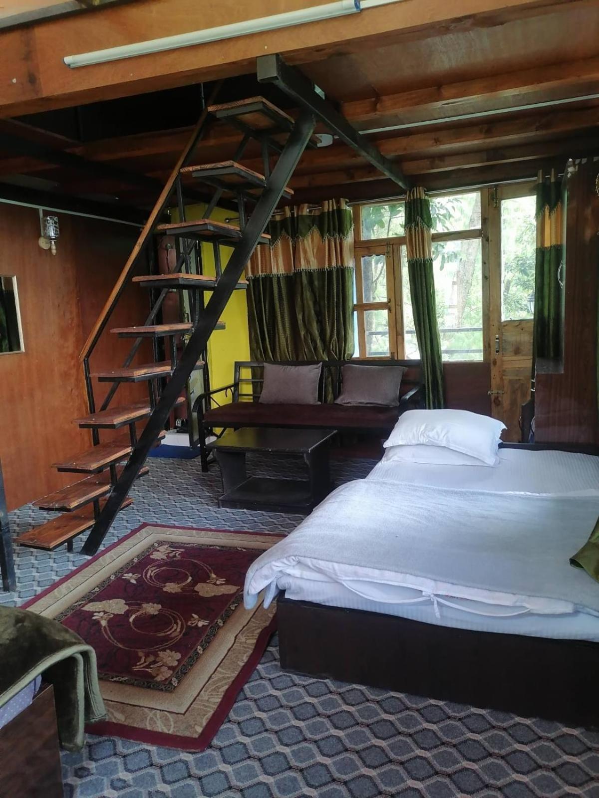 Jungle Crown Organic Homestay Нагаркот Екстер'єр фото